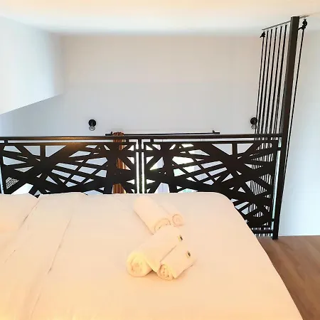 Duplex Centre 405 Apartment